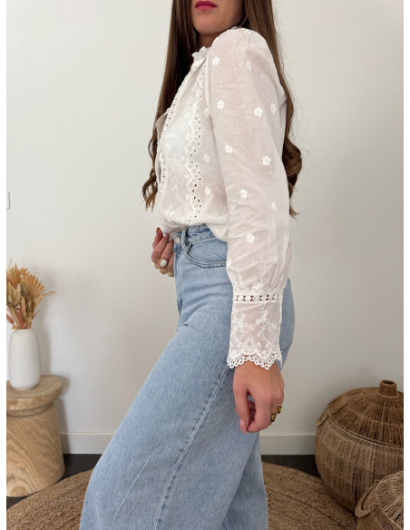 Aliane - blouse brodée blanche